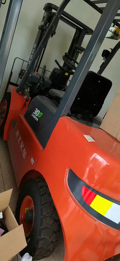 1655951515168611.jpg 電動叉車.jpg